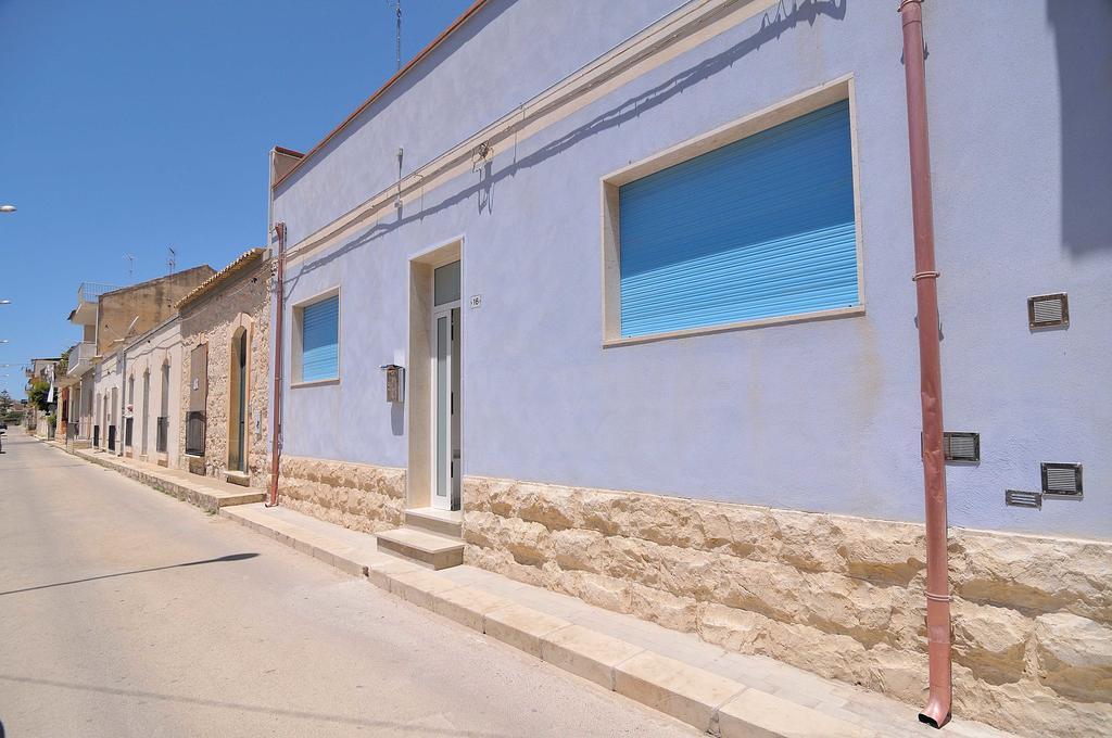 Delposto Marina Di Ragusa Marina di Ragusa Exterior foto